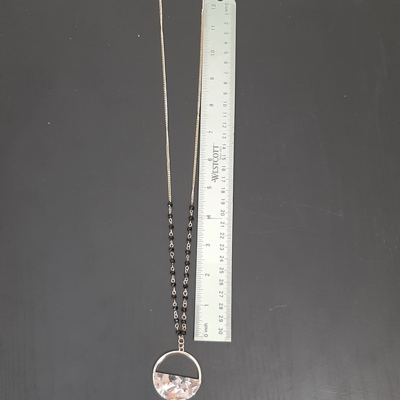 NWT! ICON Collection Necklace - Picture 8 of 10